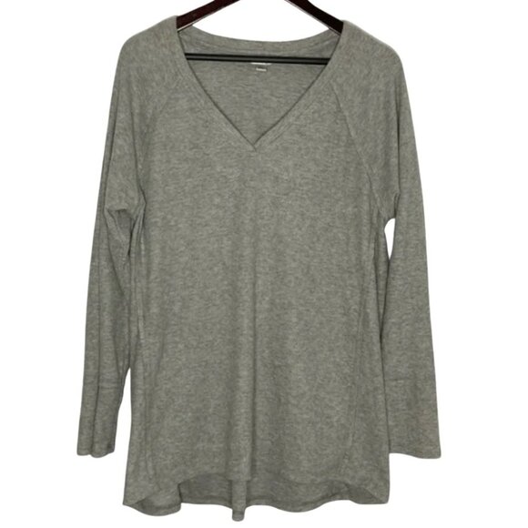 Wildfox Supersoft Size Large V-Neck Mid-Weight Plush Sweater Oversized Ribbed - Picture 1 of 6